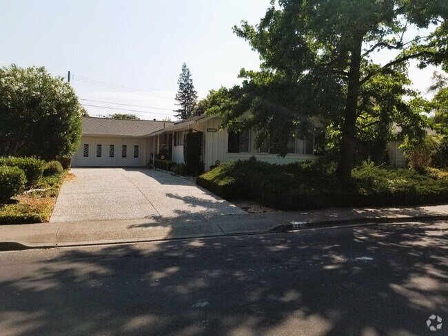 Building Photo - SANTA CLARA - 4 bedroom home with hardwood...