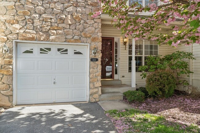 Photo - 103 Birchwood Dr