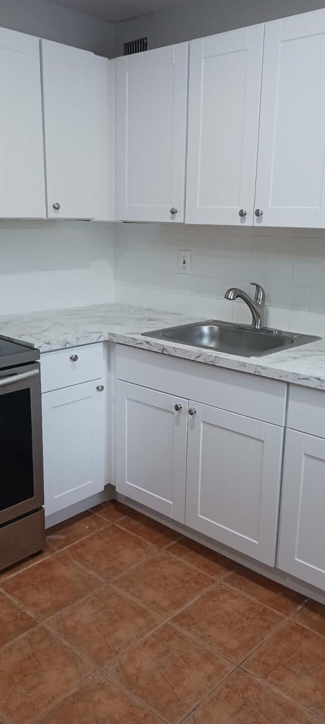 Photo - 913 SW 15th Terrace Unidad 1