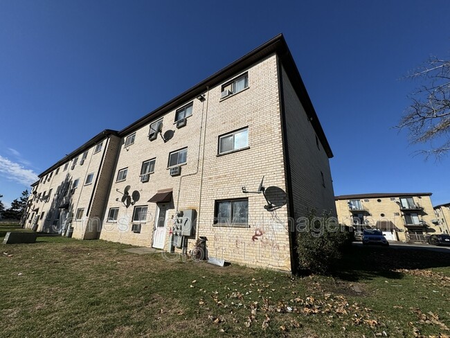 Photo - 2407 Randall Ln Unit 3B