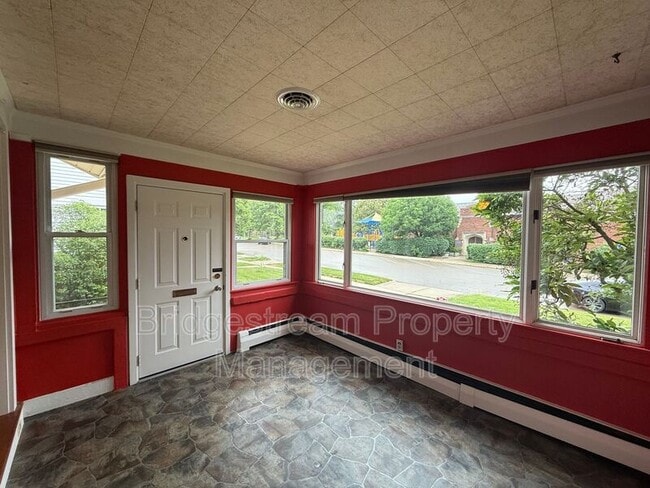 Photo - 56 Telford Ave