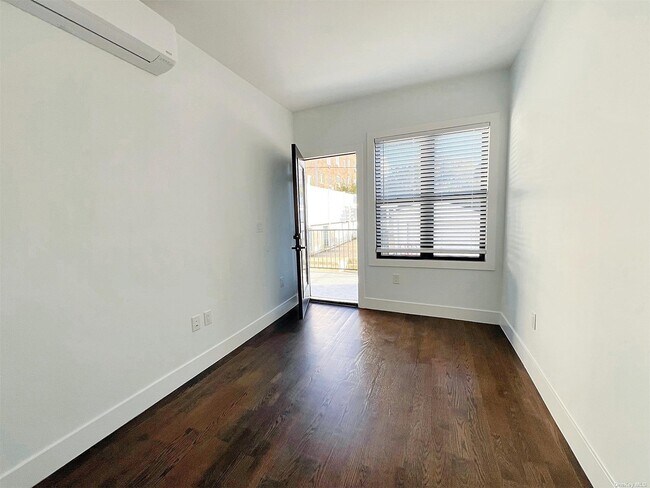 Photo - 60-50 59th Ave