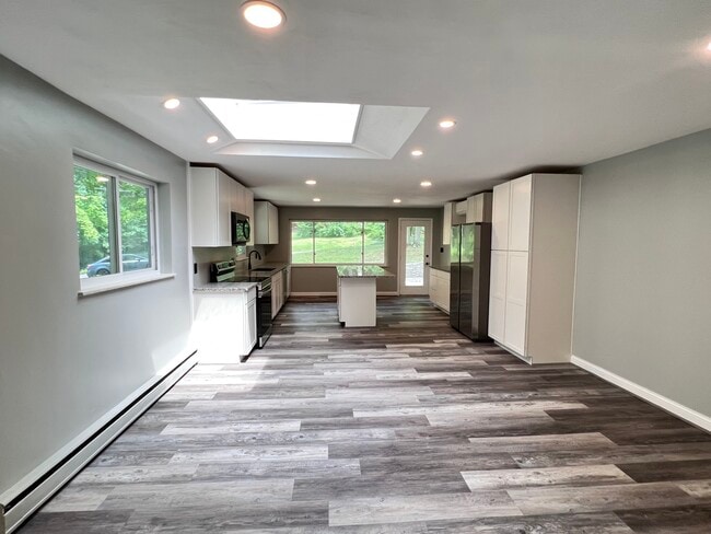 Photo - 9499 Maple Knoll Dr