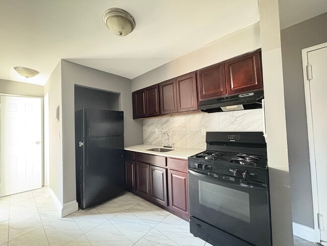 Photo - 110 Montclair Ave Unit 18