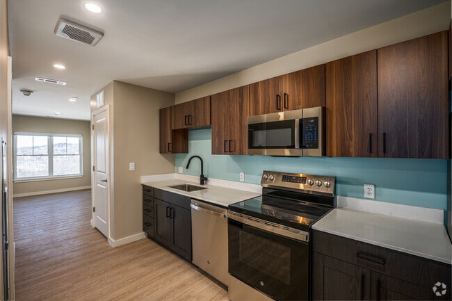 Studio - 509 SF - Kitchen - Poet Hill Place