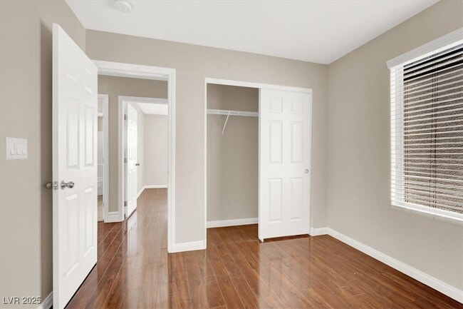 Building Photo - 7314 W Mistral Ave Rental