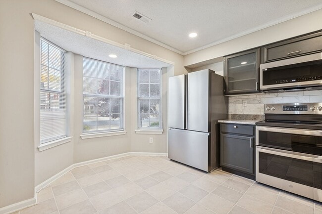 Photo - Hampton Townhouse-Move in Quick