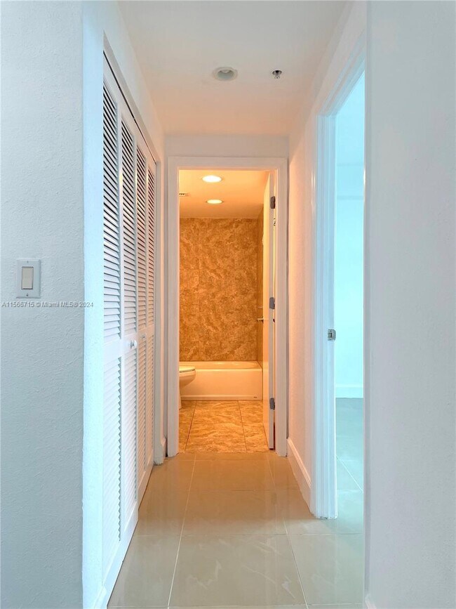 Photo - 7501 E Treasure Dr