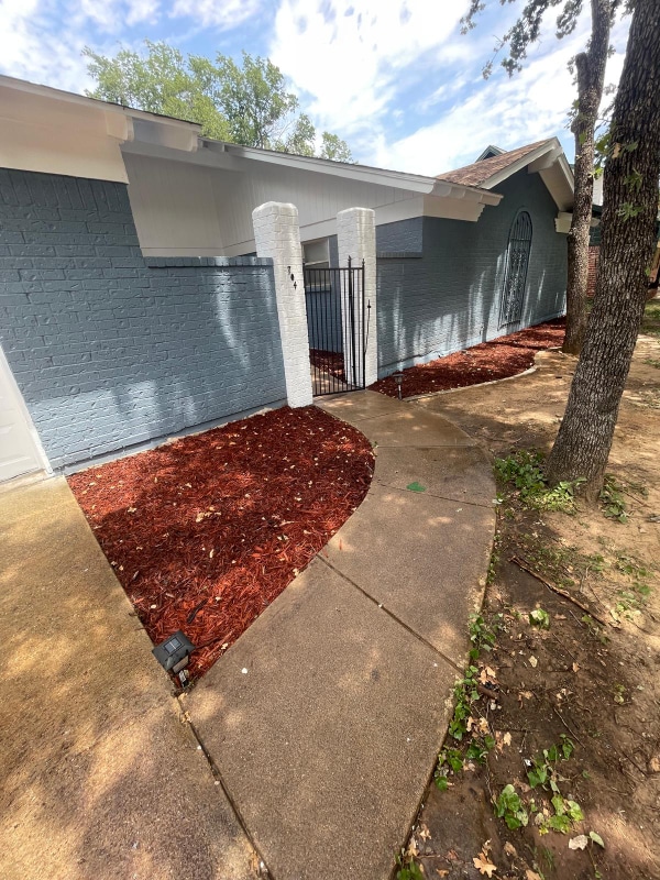 Photo - 704 W Pleasantview Dr