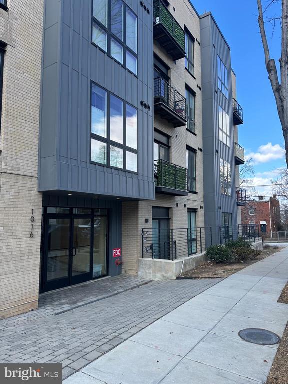 Photo - 1016 17th Pl NE Unit 002