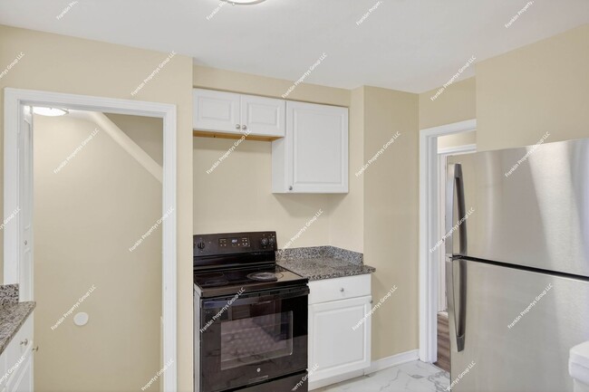 Photo - Charming Recently Renovated 3-Bedroom Bungalow in Detroit!