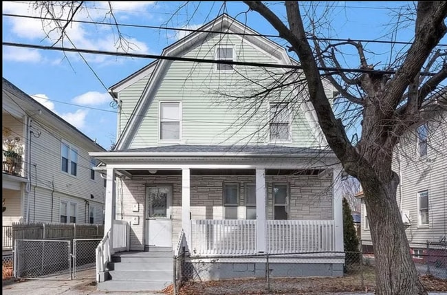 Building Photo - 71 Marion Ave N Unit 1A-1C