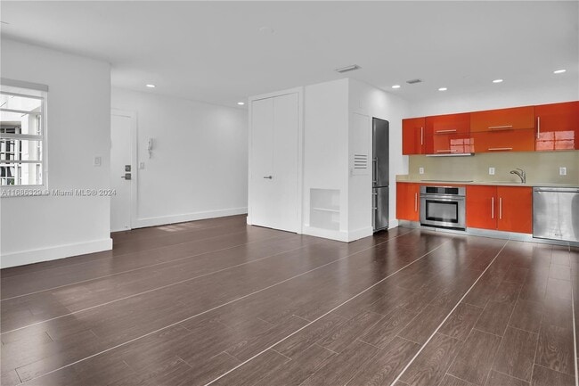 1457 Meridian Ave Unit 204