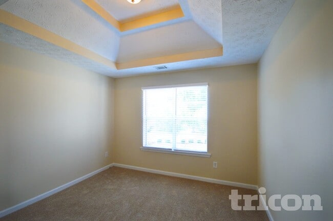 Photo - 45 Creekview Blvd