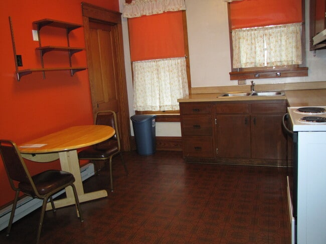 Photo - 318 S Burrowes St