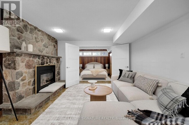 Photo - 49 Sylvadene Pkwy