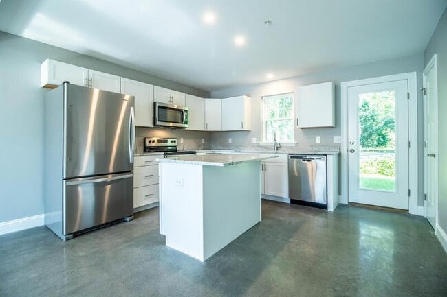 Photo - 3 Heritage Ln Townhome