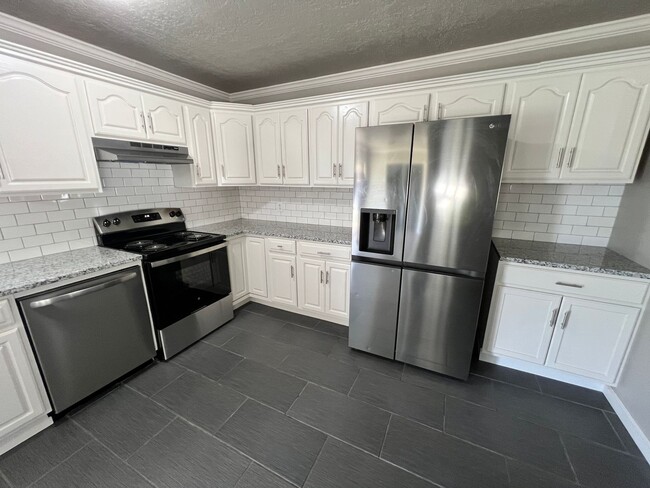 Photo - 6408 NW Oak Ave