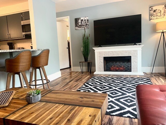 Corporate housing with short-term, flexible leases available.