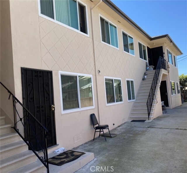 1131 N Kenmore Ave Unit 7