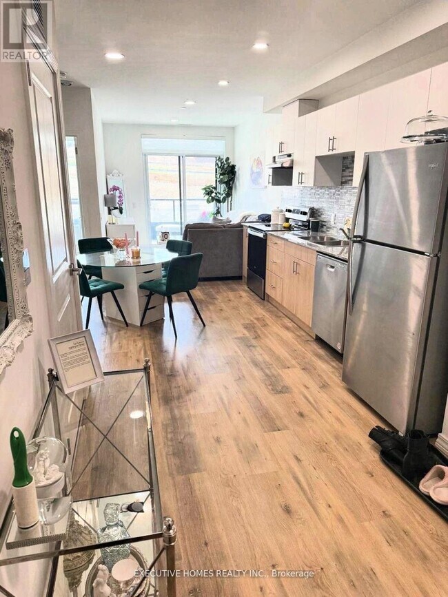 Photo - 181 Elmira Rd S Unit 209