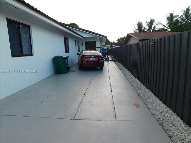 Photo - 330 NW 43rd Pl Unit 332