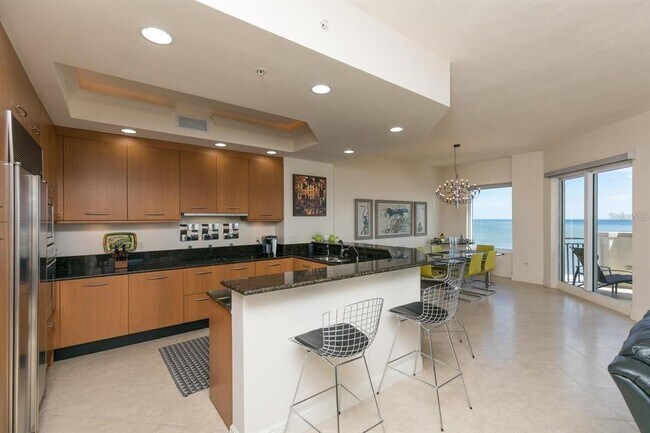Photo - 85 Ave De La Mer Unit 805