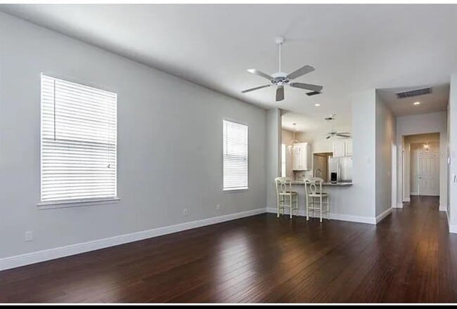 Photo - 205 Redbud St