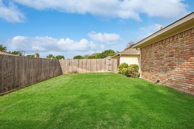 Photo - 2116 Winterstone Dr