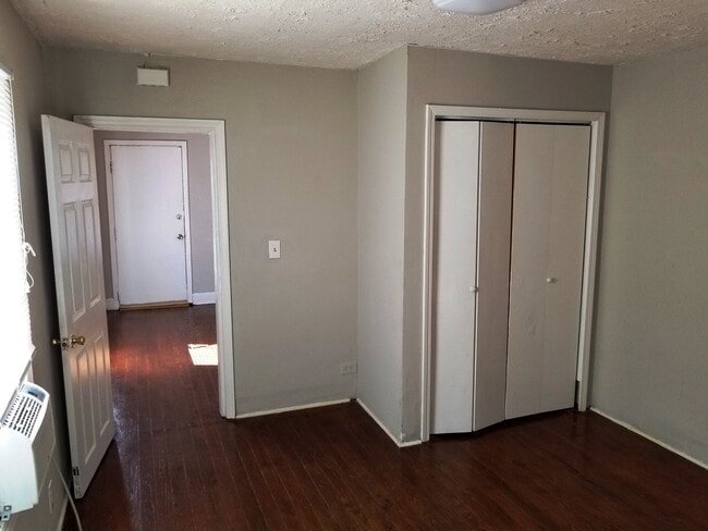 Photo - 66 Chester Ave SE