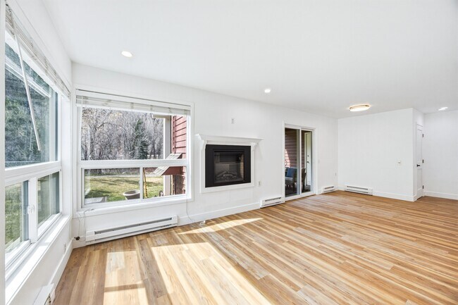 Photo - 34999 U.S. 6-M101