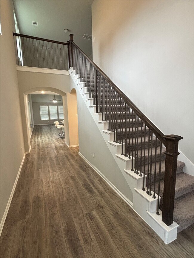 Photo - 3734 Bach St