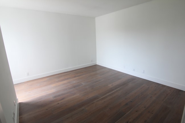 Photo - 884 Palm Ave Unidad 303