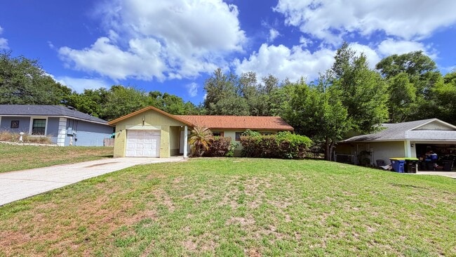 Building Photo - Pet-Friendly 3BR Home with Spacious Yard – No HOA!