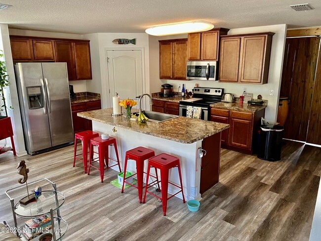 Photo - 166 Green Palm Ct