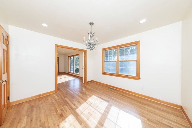 Photo - 107 Lorac Ct