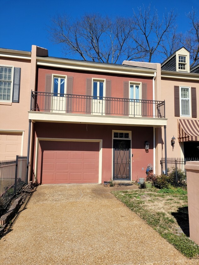 Townhouse with balcony - 2270 Tunis Cv (Memphis, TN)