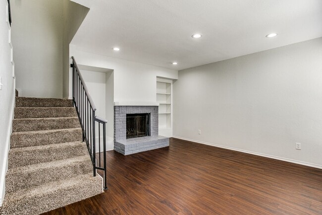 Photo - 2805 Meadow Park Dr Unit B