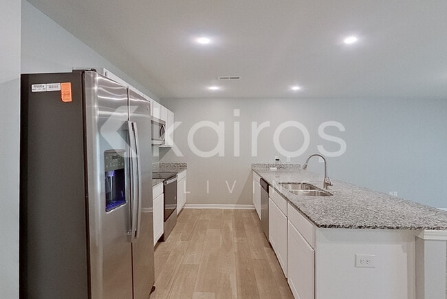 Photo - 2502 Kenton Ct SE