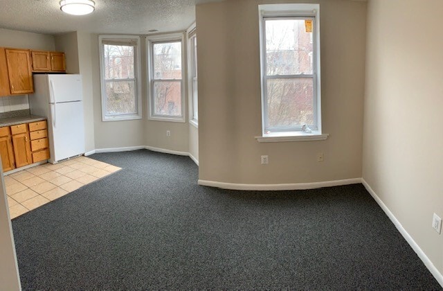Building Photo - 3828 Lancaster Ave Unit 2