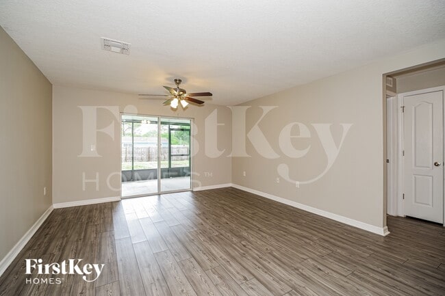 Photo - 280 Edgevale Rd SE