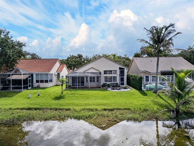 Photo - 1520 Seabay Rd