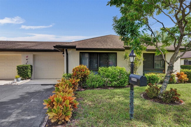 Photo - 4840 Greentree Ln