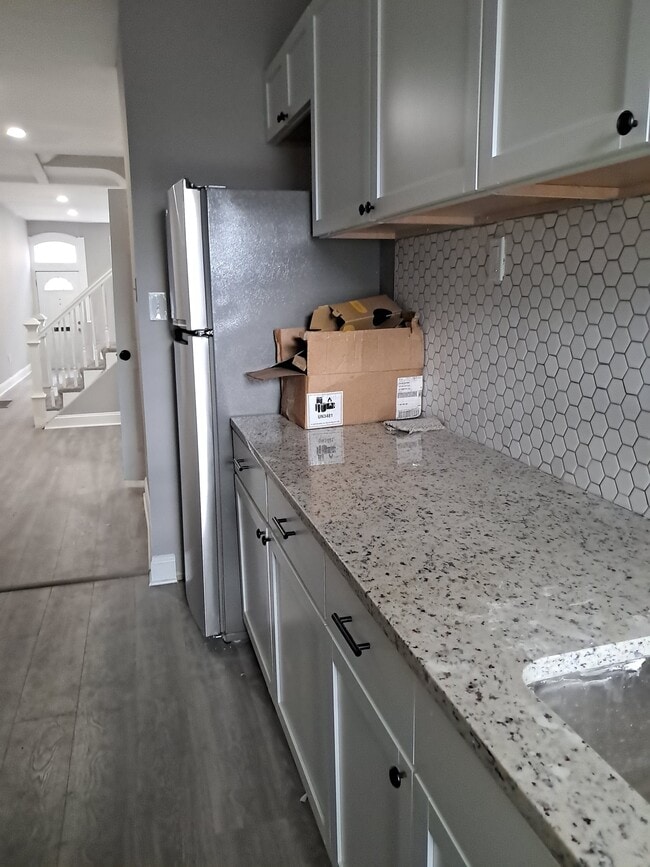 Building Photo - 739 Dolphin St Rental