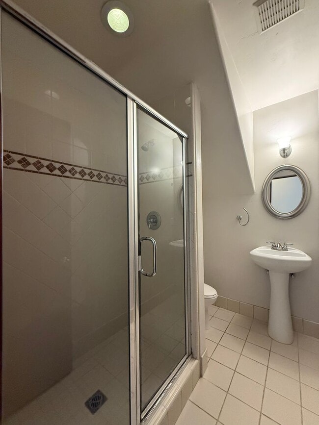 Photo - 3536-3538 Herman Avenue Unit 3538