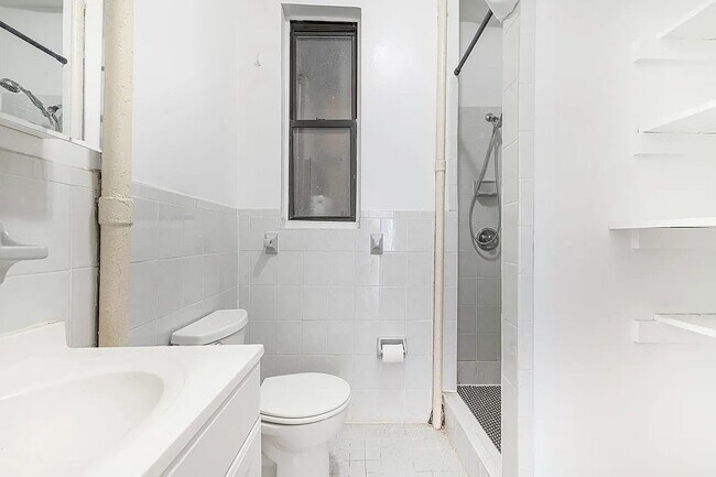 Photo - 242 Mulberry St Unit 12