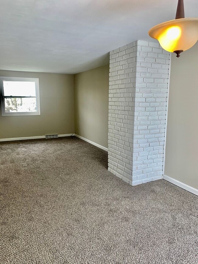 Photo - 8038 Evesborough Dr
