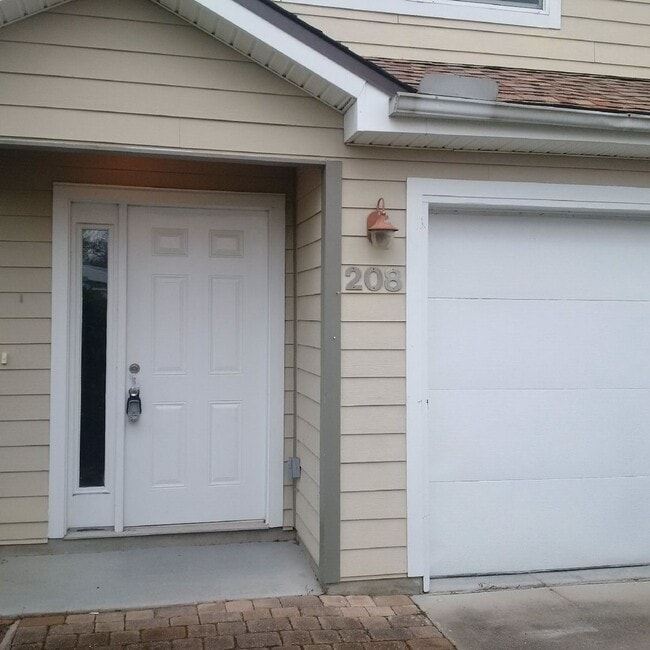 Photo - Cute townhome with 3 bd / 2.5 Bath