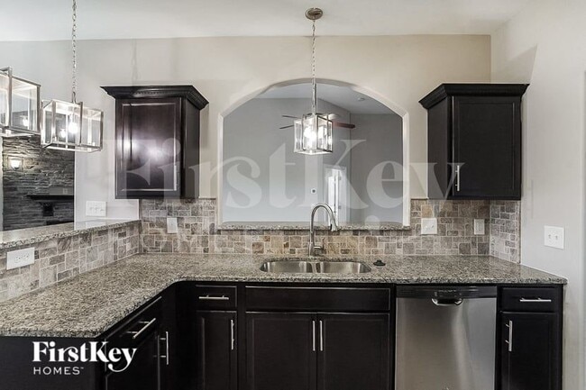 Photo - 1315 Golden Eagle Way