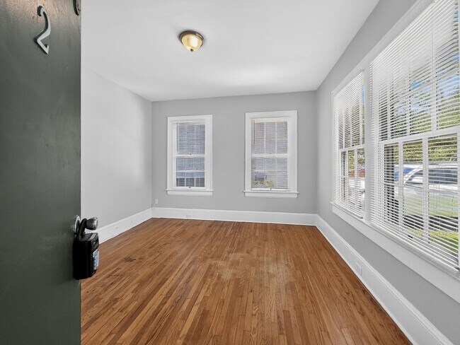Photo - 2210 Myra St Unit 2210 Myra St #2